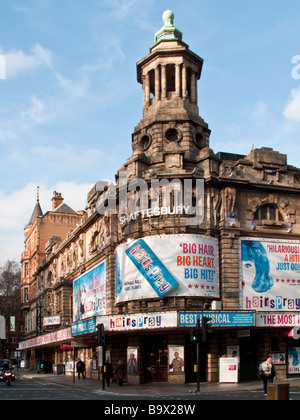 Shaftesbury Theatre, Shaftesbury Avenue, London, England, UK Stock Photo