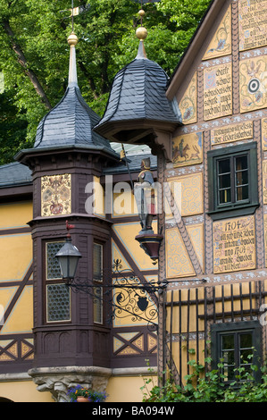 Loschwitz Fachwerkhaus Rothe Amsel mit Leonhardi Museum Dresden Sachsen Deutschland Dresden Germany Loschwitz timberframed hous Stock Photo