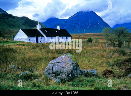 The famous landmark Blackrock Cottages on Glen Coe in the Scottish Highlands Stock Photo