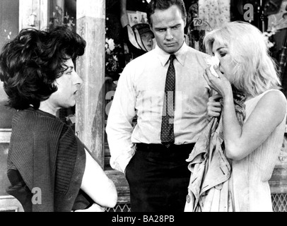 THE FUGITIVE KIND 1960 UA film with from left Anna Magnani, Marlon Brando and Joanne Woodward Stock Photo