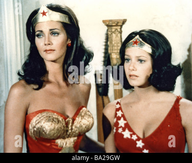 WONDER WOMAN US TV series 1975-79 with Lynda Carter at left with Debra Winger as Wonder Girl in a 1976 story Stock Photo