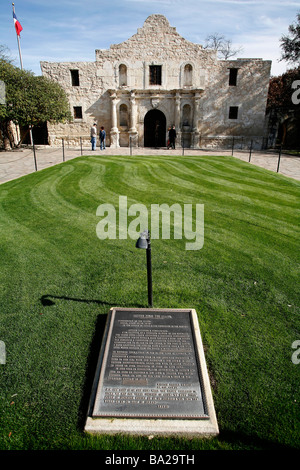 A sign with the Letter from the Alamo in front of The Alamo chapel in San Antonio, Texas. Stock Photo