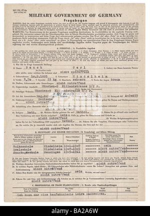 postwar period, Denazification, form of the Allied Military Government of Germany, filled out by Karl Rauch, Munich, 1945, Stock Photo