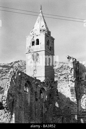 Seventies, black and white photo, religion, Christianity, church ruin, Croatia, at that time Jugoslavia, Yugoslavia Stock Photo