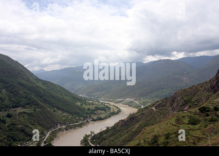 The Tiger Leaping Gorge, Yunnan, China Stock Photo - Alamy