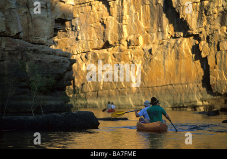 Tourists in canoes in the 5th gorge of the Katherine River in Nitmiluk National Park, Northern Territory, Australia