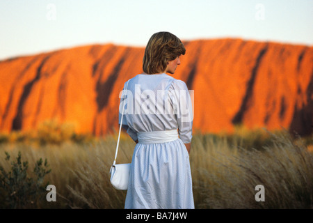 Princess Diana at Uluru watches the sunset on Ayers Rock march1983 Stock Photo