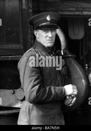 Lawrence, Thomas Edward, 16.8. 1888 - 19.5.1935, British archaeologist, author / writer, 'Lawrence of Arabia', half length, as aircraftsman T. E. Shaw, circa 1930, Stock Photo