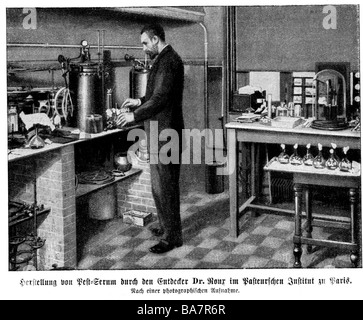 Roux, Pierre Paul Emile, 17.12.1853 - 3.11.1933, French bacteriologist, full length, at his laboratory, producing anti-diphtheria serum, Pasteur Institute, Paris, Stock Photo