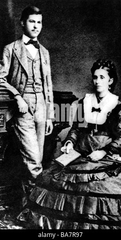 Freud, Sigmund, 6.5.1856 - 23.9.1939, Austrian physician, founder of the psychoanalytic school of psychology, with his mother Amalie, half length, female, woman, , Stock Photo