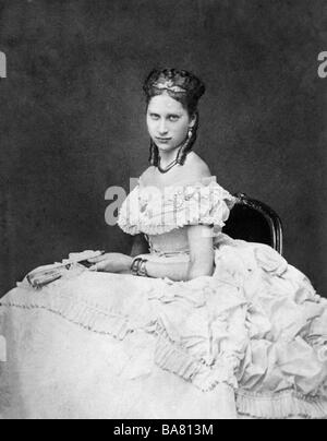 Frederick VIII, 3.6.1843 - 14.5.1912, King of Denmark, his wife Louise (1851 - 1926), as crown princess of Denmark, half length, circa 1870,