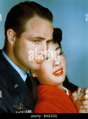 SAYONARA  1957 Goetz film with Marlon Brando and Miiko Taka Stock Photo