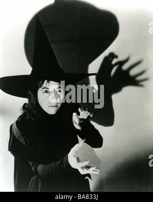 THE WIZARD OF OZ, Margaret Hamilton, as the Wicked Witch of the West ...