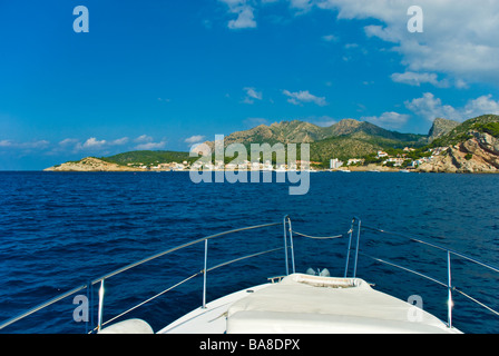 Bow of yacht approaching Sant Elm Majorca Baleares Spain | Bug einer Yacht vor Sant Elm Mallorca Balearen Spanien Stock Photo