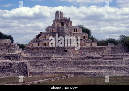 The Gran Acropolis and the Edificio de los Cinco Pisos at the Mayan ruins of Edzna, Campeche state, Mexico Stock Photo