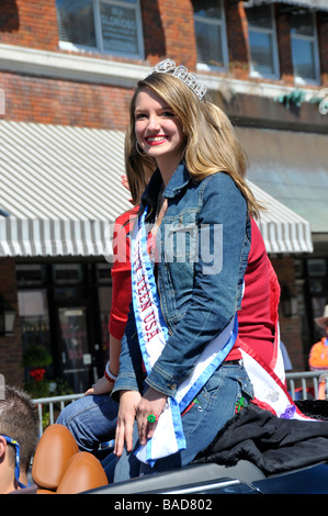 Beauty Queens and Princesses in Strawberry Festival Parade Plant City Florida Stock Photo