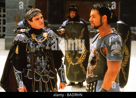 GLADIATOR 2000 Universal film with Russell Crowe at right and Joaquin Phoenix Stock Photo