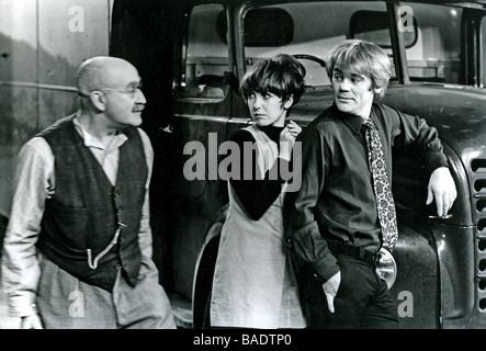 TILL DEATH US DO PART BBC TV series. Rehearsing a 1965 episode  from l: Warren Mitchell,Una Stubbs and Antony Booth Stock Photo