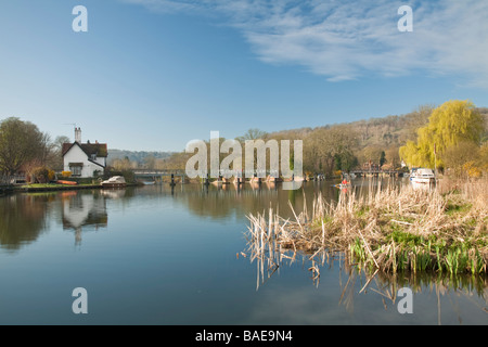 Upstream of the Lock and weir at Goring on Thames Oxfordshire Uk Stock Photo