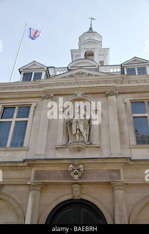 Charles II Statue, The Custom House, Purfleet Quay, King's Lynn, Norfolk, England, United Kingdom Stock Photo