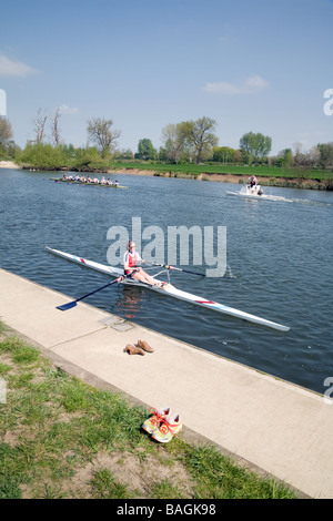 Rowers on the Thames at the new Oxford University boathouse at Wallingford, Oxfordshire Stock Photo