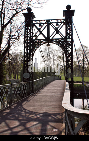 Shrewsbury Shropshire: Foot Bridge over the River Severn Stock Photo ...