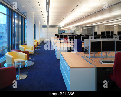 Bishopsgate, London, United Kingdom, Gensler, Bishopsgate general office and leater chair. Stock Photo