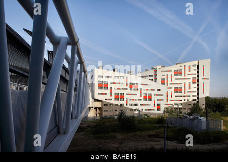 Emirates Stadium, London, United Kingdom, Hok Sport, Emirates stadium brightly lit apartments with receding support strut in Stock Photo