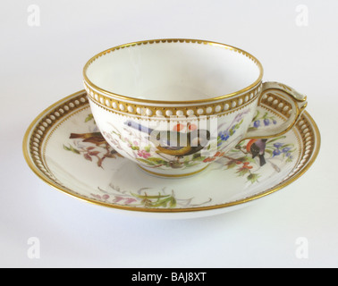 Royal worcester shop tea cup