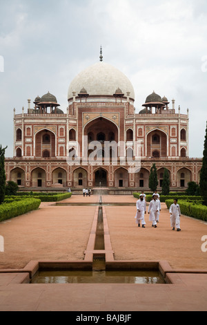 Tomb of Emperor Humayun (Humayuns tomb) seen from the West Gate. Delhi, India. Stock Photo