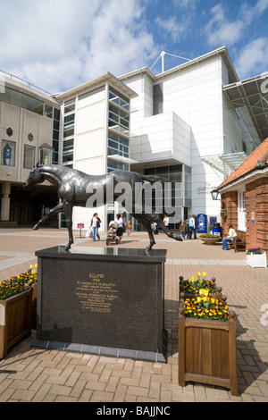 The statue of Eclipse and The Millennium Stand, Newmarket Racecourse, Newmarket, Suffolk UK Stock Photo
