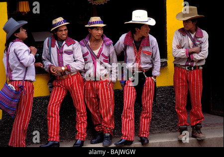 Traje de outlet quetzaltenango