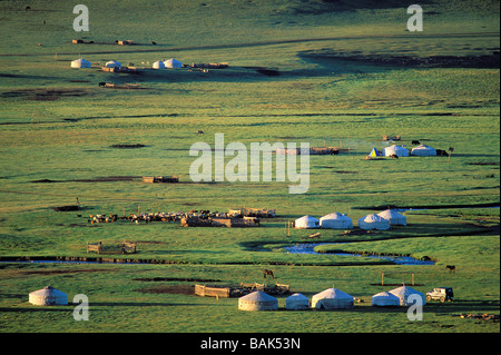 Mongolia, Arkhangai Province, Snake Valley, nomad camp and yurts Stock Photo