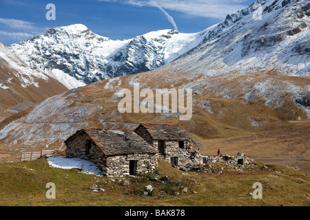 France, Savoie, Le Clou hamlet (2226m), facing the Pointe des Mines and the upper side of Les Balmes Glacier (or Vaudet Stock Photo
