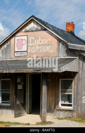 Craftsman making pottery at the famous  Bybee Pottery in Bybee Kentucky Stock Photo