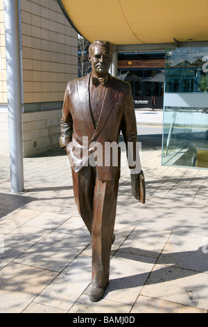 bronze statue of cary grant Stock Photo