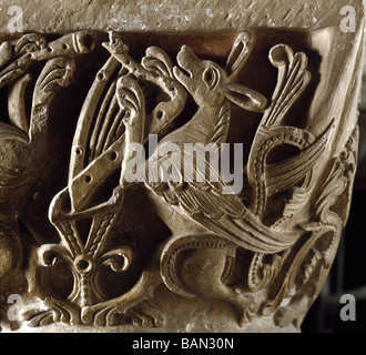 Canterbury Cathedral Crypt Capital Winged Beast Stock Photo - Alamy