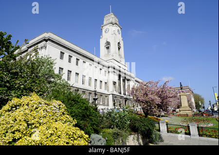 Barnsley Town Hall in early summer Stock Photo