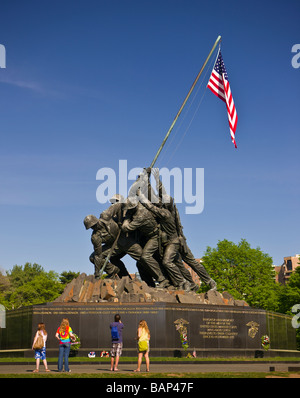 ARLINGTON VIRGINIA USA Tourists at United States Marine Corps War Memorial Stock Photo