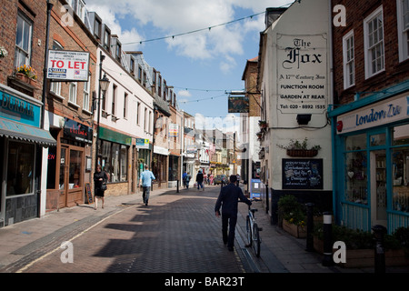 the pedestrianised Church Street of Twickenham London and The Fox Pub Stock Photo