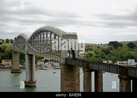 the tamar bridge that spans the river tamar between saltash in cornwall and plymouth in devon,uk Stock Photo