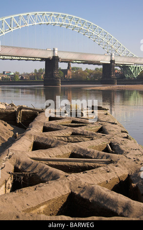 The Silver Jubilee Bridge over the River Mersey and Manchester Ship Canal at Runcorn Gap, Cheshire, UK Stock Photo