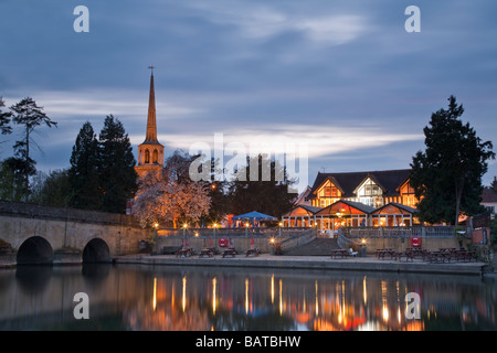 The Boat House Pub on the River Thames at dusk Wallingford Oxfordshire Uk Stock Photo