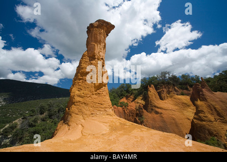 Colorado Provencal, rocks of ochre under a blue sky, Rustrel, Vaucluse, Provence, France Stock Photo