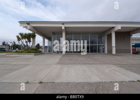 Empty car lot and showroom of a closed Buick Pontiac GMC Dealership in San Jose, CA Stock Photo