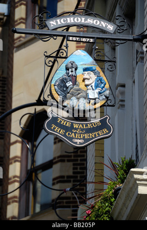 The Walrus and the Carpenter pub in Monument Street London EC3 Stock Photo