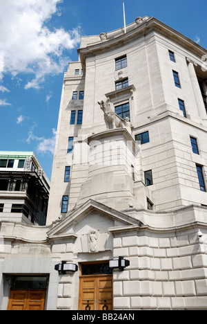 Building at 100 Victoria Embankment London Stock Photo