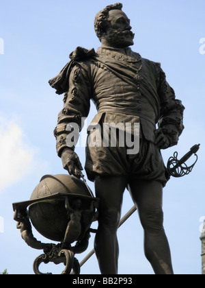 Bronze Statue of Sir Francis Drake in Tavistock Devon Stock Photo