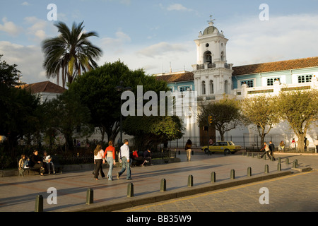 Parque Abdon Calderon, main plaza, viewed from above, Cuenca, Ecuador ...