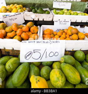 NA, USA, Hawaii, Big Island, Kona, Fresh Produce in Outdoor Market Stock Photo